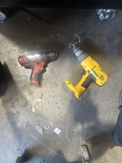 1 Dewalt 1 Milwaukee 