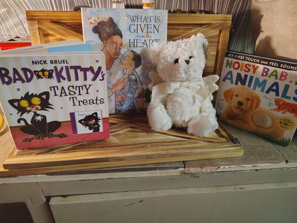 3 Childrens Books & A Peace Angel Bear