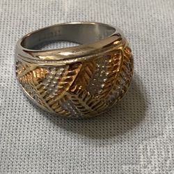 Woman’s Ring