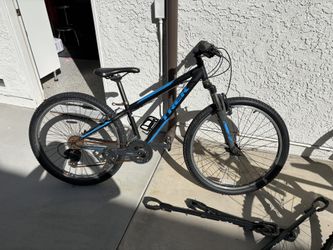 Bikes - Trek, Specialized And Giant