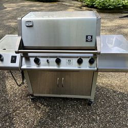 Stainless 64” Gas Grill/ Natural Gas/ (4) Burner/ CLEAN!