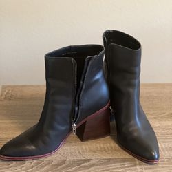 Dolce Vita Size 10 Boots. Black. 3 1/2 Inch heel. 