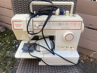 Vintage Singer Merritt 4552 Sewing