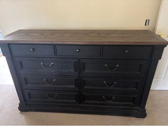 Dresser