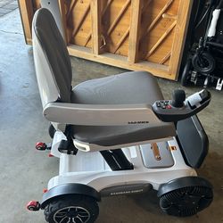 Smart wheelchair electric robooter