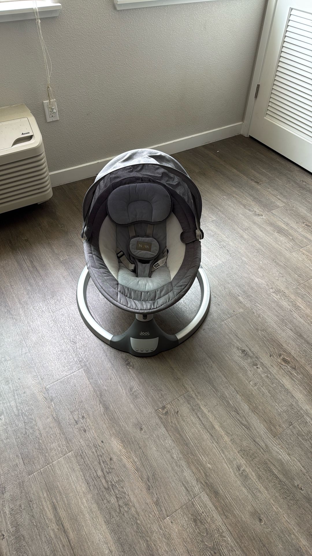 Nova Baby Swing