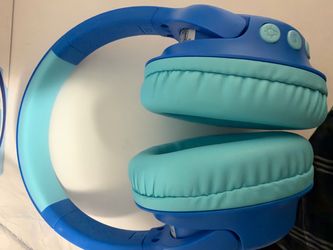 iClever BTH18 Kids Bluetooth Headphones LED Lights for Toddler Boys Girls SafeSound Tech, sonido estéreo de 43 horas de reproducción, cable auxiliar d