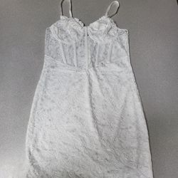 Pretty white mini dress 🤍 Size M-L   ( New )