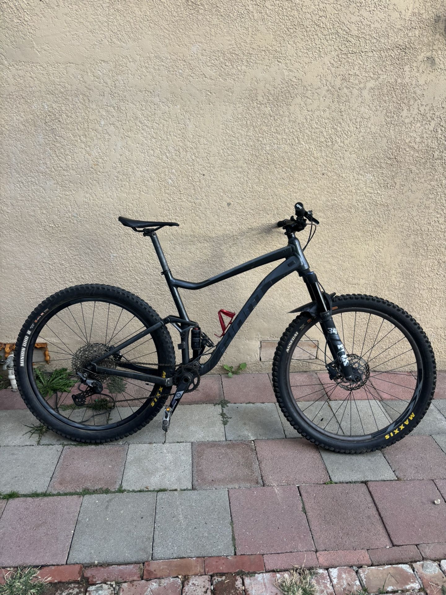 Giant Stance 29er Inch Full Suspension Bike 12 Speed