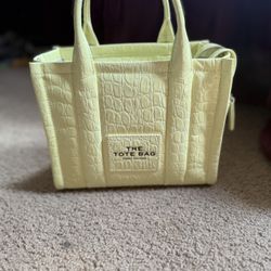 Marc Hacobs The Tote Bag 