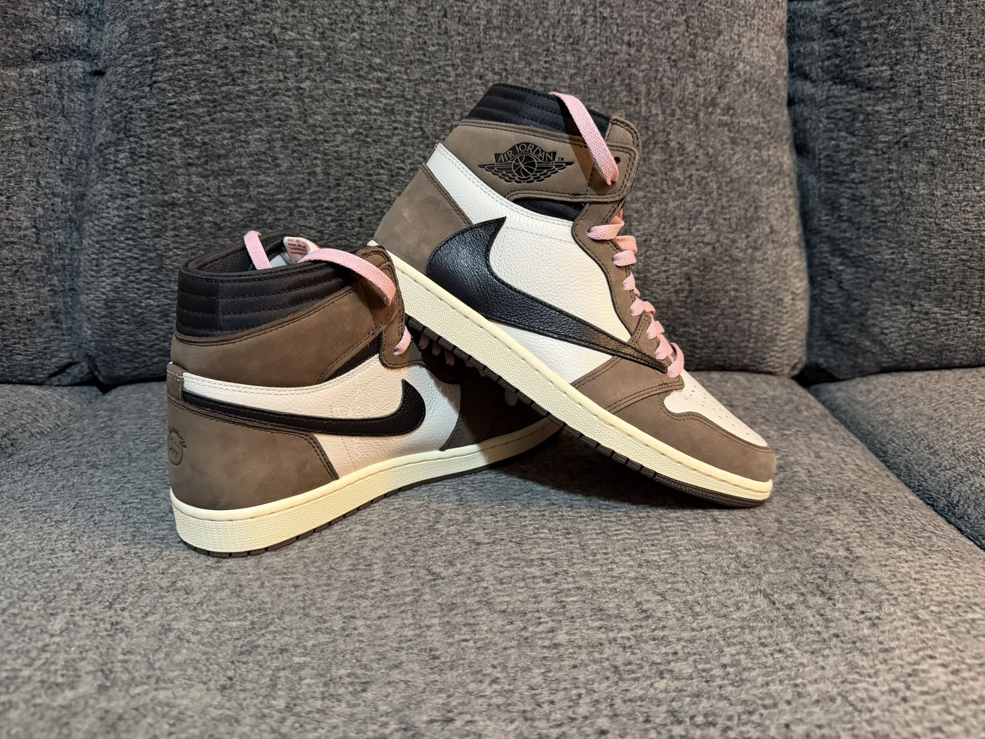 Travis Scott Mocha High Size 10.5