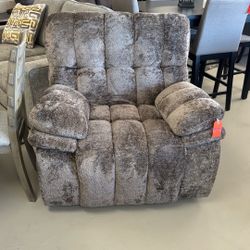 Rocker Recliner 👌🏼🔥