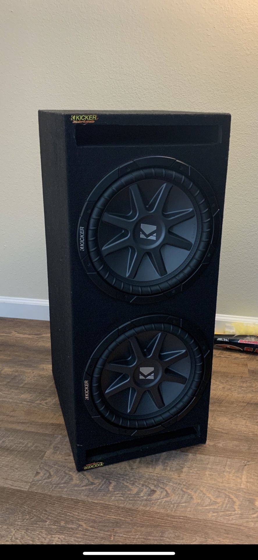 Kicker speakers