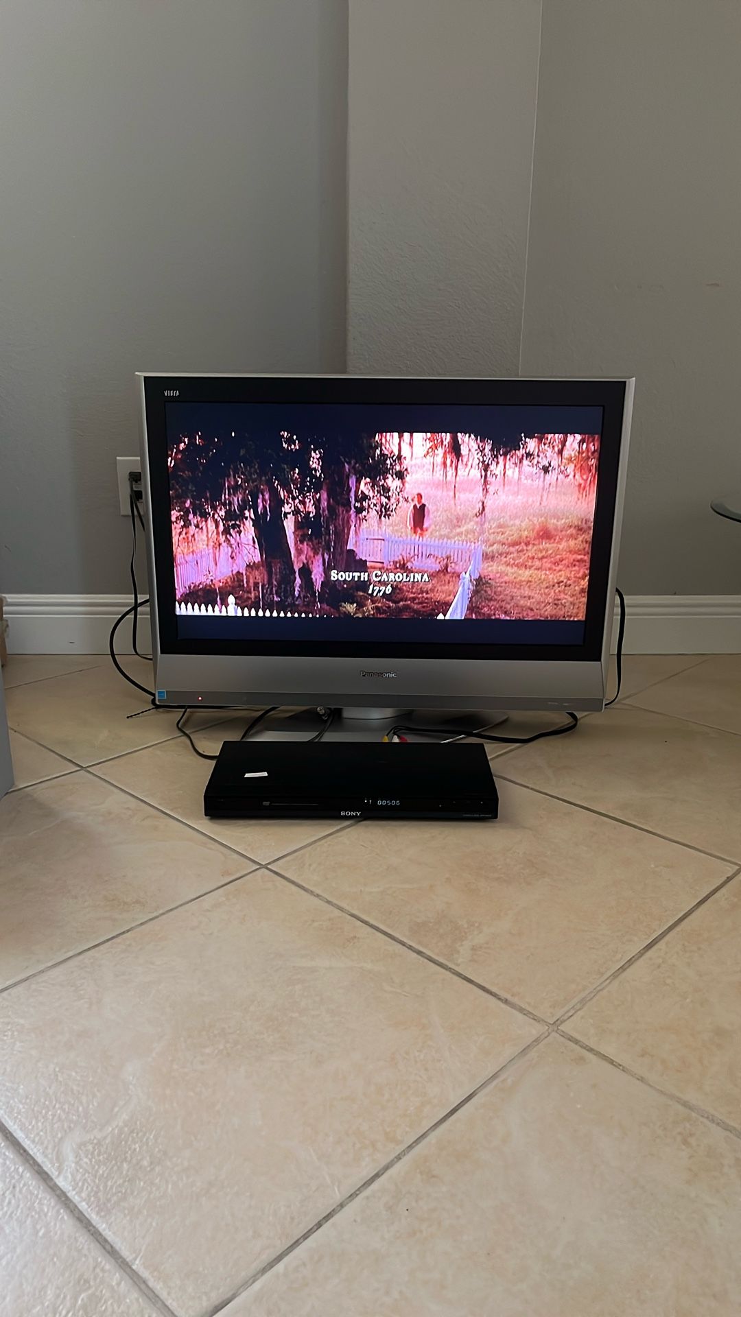TV And DVD Combo