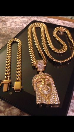 14K Gold Plated Miami Cuban Set With Swarovski Crystal Jesus Piece