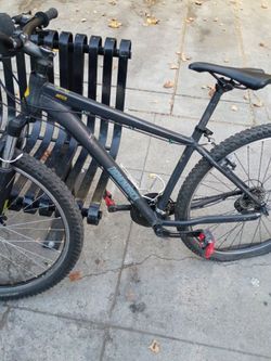 Diamondback Hatch Men's Bike