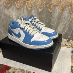 AIR JORDAN 1 LOW SE. White/Legend Blue 