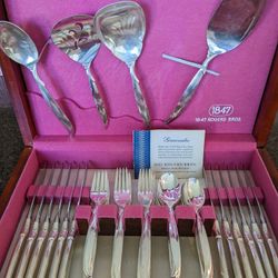 1847 Rogers Bros. Silverware Set - Flair