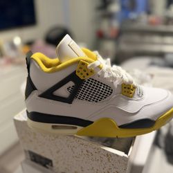 Jordan Retro 4