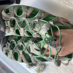 Green Gray Keens Sandals Size 7.5 