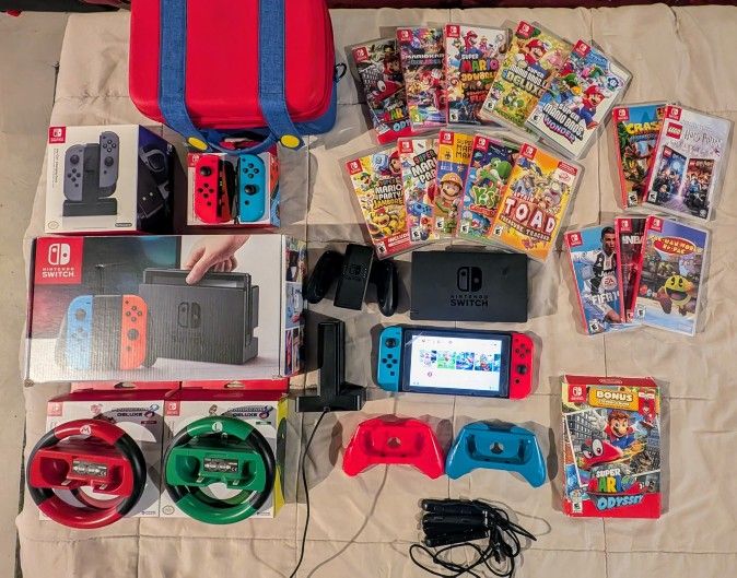 Nintendo Switch bundle - 15 Games, Accessories, Original Boxes & More