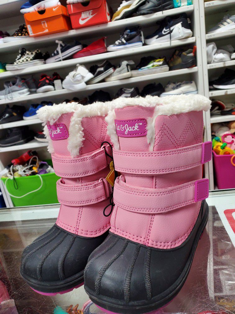 New Snow Boots Size 11
