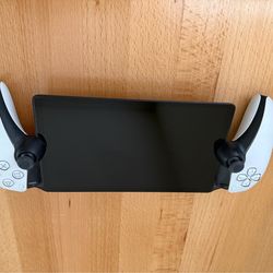 PlayStation portal like new zero issues or scratches