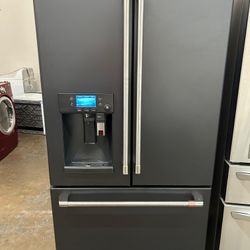 💯💯REFRIGERATOR CAFE BLACK MATTE LIKE NEW 👍 