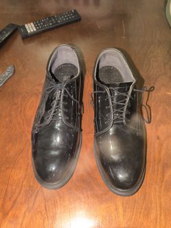 Bates size 9 inspection shoes
