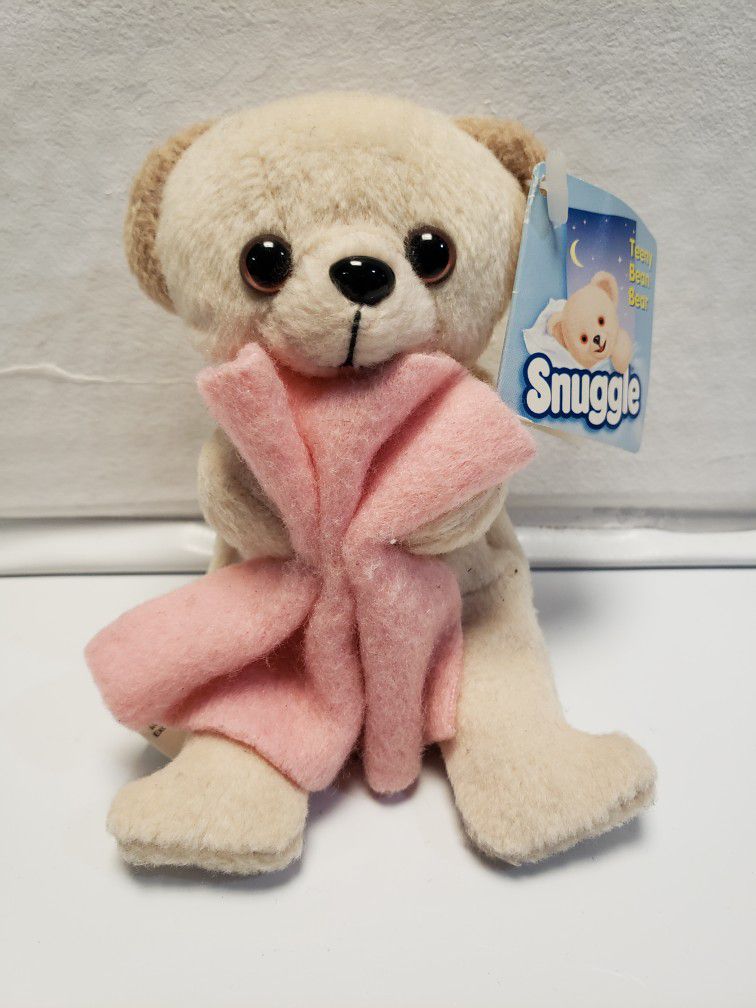 2000 Snuggle Bear With Pink Blanket 