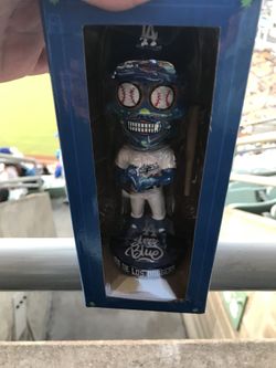 Dia de Los Dodgers Bobblehead new