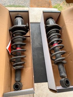 2004-2009 Toyota prius rear struts