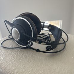 AKG k702 Headphones