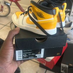 Jordan 1 Mid (preschool) 