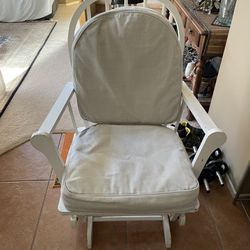 Rolling Chair Like New With Feet Rest