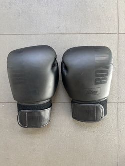 Boxing gloves