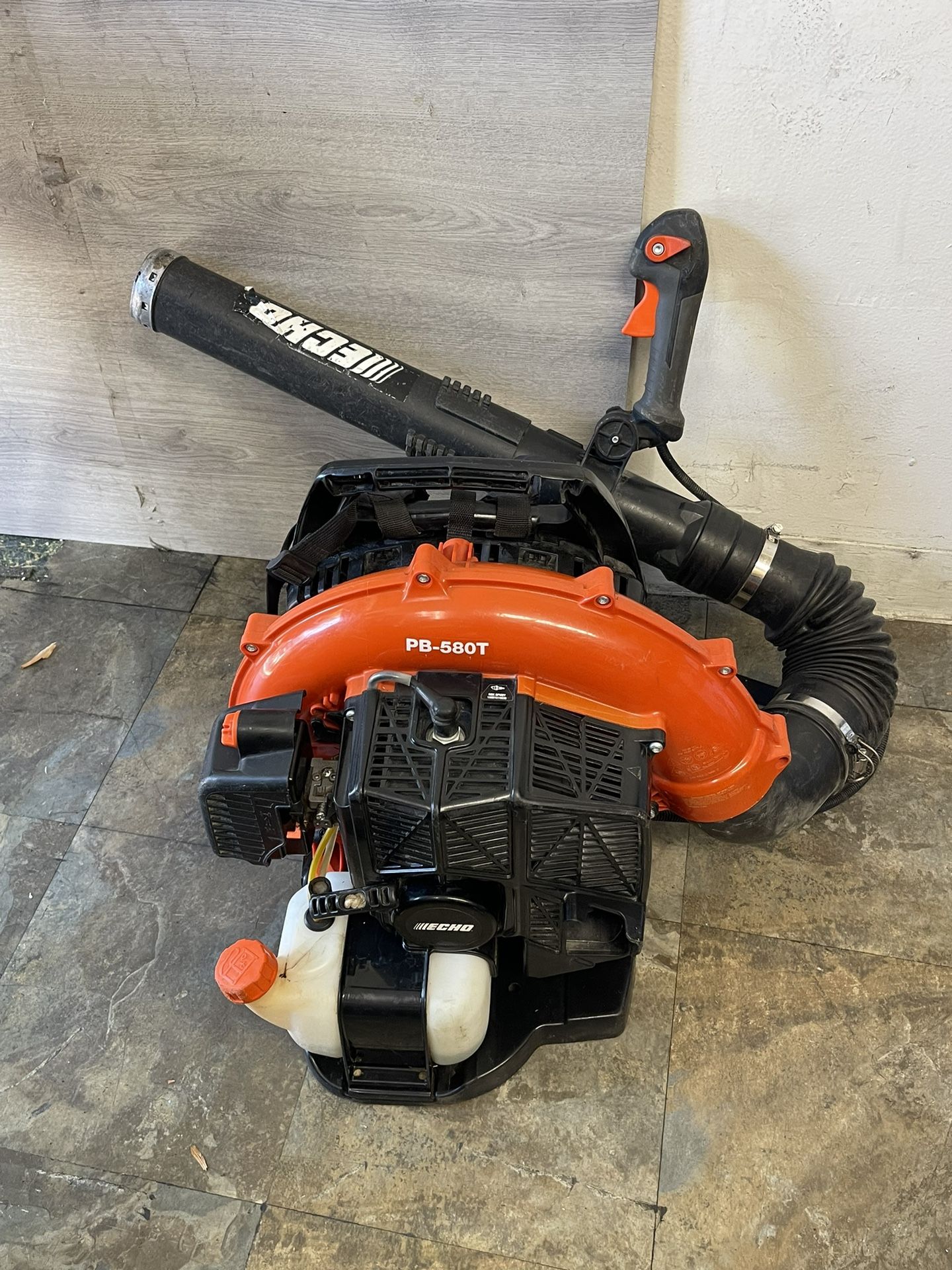 ECHO - PB-580T Gas Backpack Leaf Blower with Tube Throttle