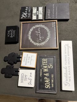 Farmhouse Wood Sign Bundle – 10 Pieces