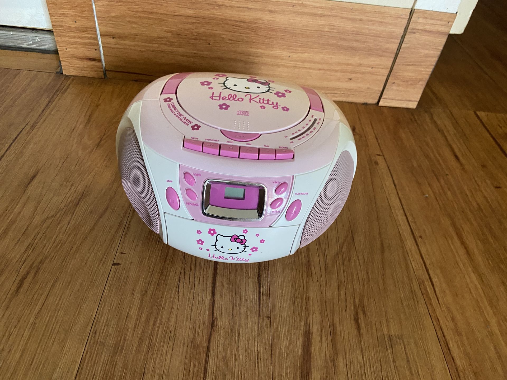 Hello Kitty Stereo
