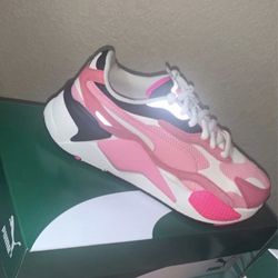 $80 Brand New Woman Pumas For Sale Size 7