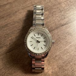 Women’s Silver Fossil Analog Dial Link Watch