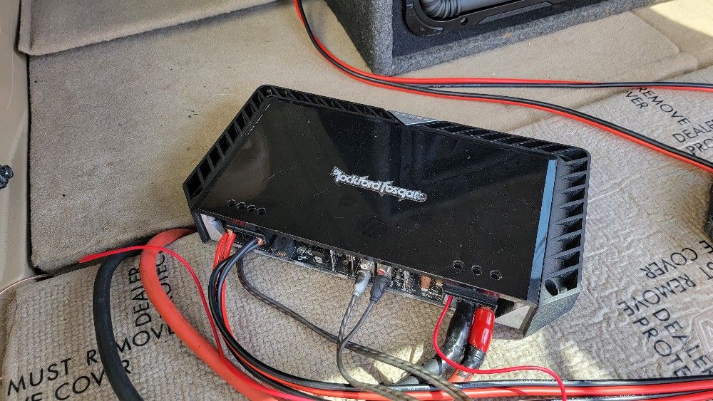 Amplifier Rockford Fosgate T1500.1 Only Need Cover