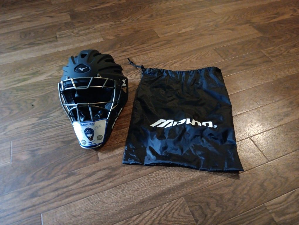Mizuno Samurai Catchers Helmet New