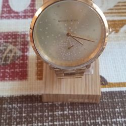 Michael Kors Women Watch Several To Choose From