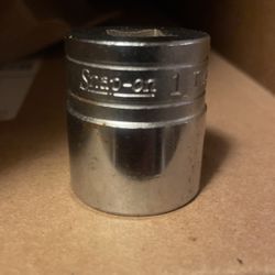 SNAP ON TOOLS USA # TW321  1/2 " DRIVE 6 POINT SAE 1" CHROME SOCKET