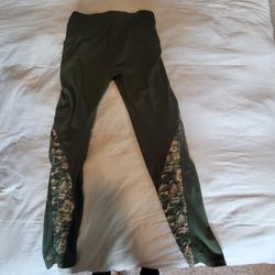 Womens Camo Shape Leggings Size Large