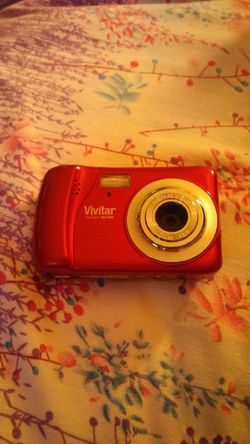 Vivitar 35mm camera new