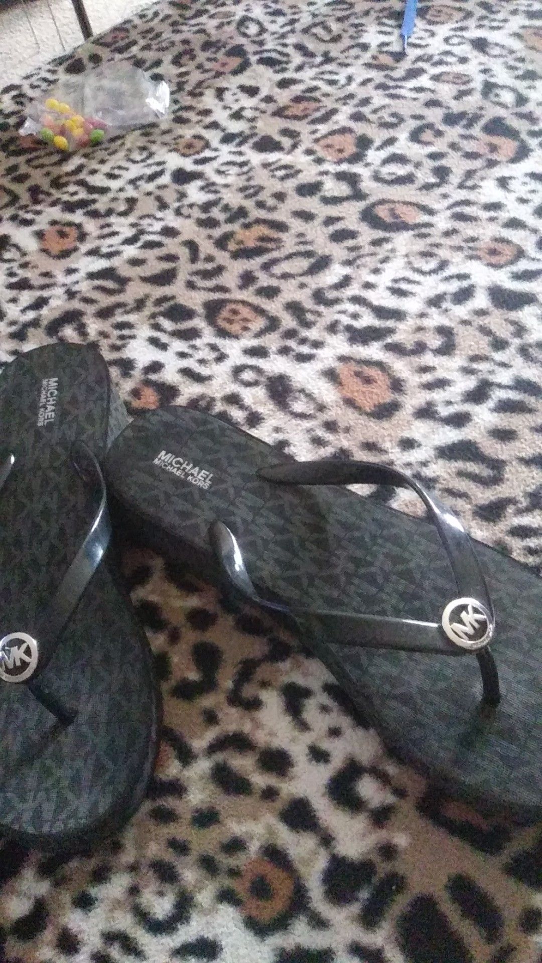 BRAND NEW MK SANDALS SIZE 10