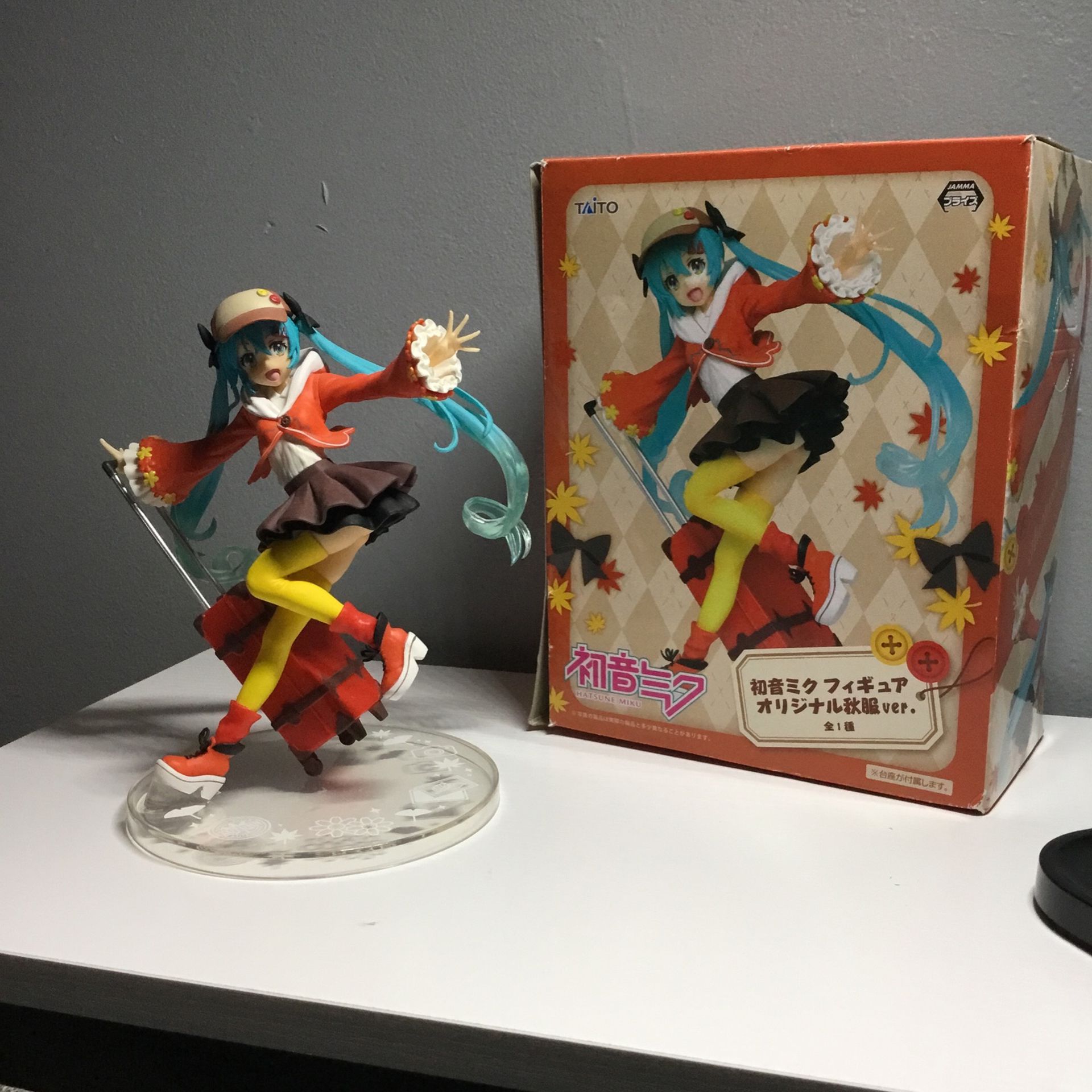 Vocaloid Miku Figurine Collectible