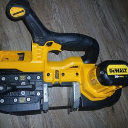 Dewalt  SAW